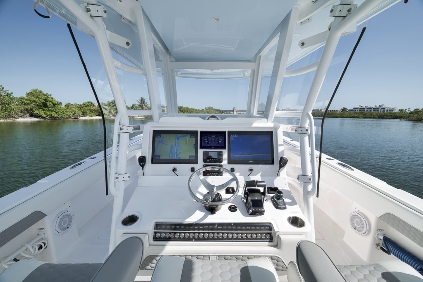 2025 Invincible 35 Catamaran - Photo 33