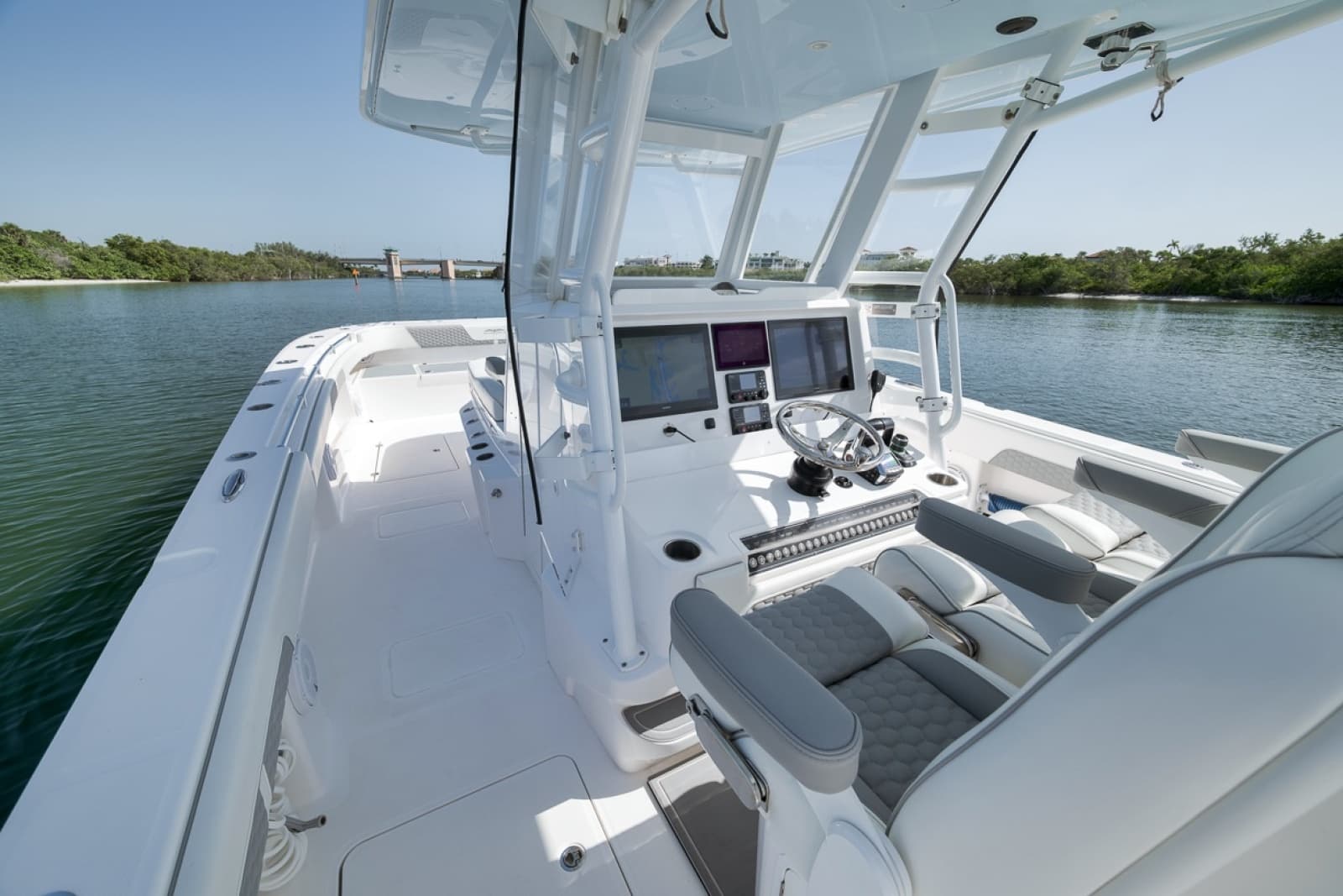 2025 Invincible 35 Catamaran - Photo 28