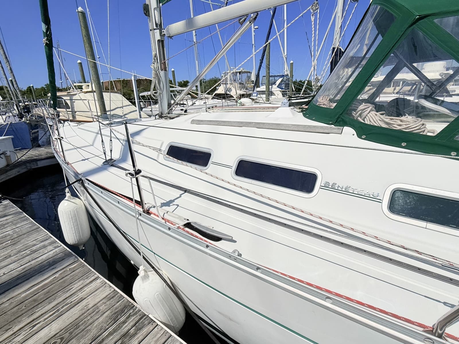 2004 Beneteau 373 - Photo 10