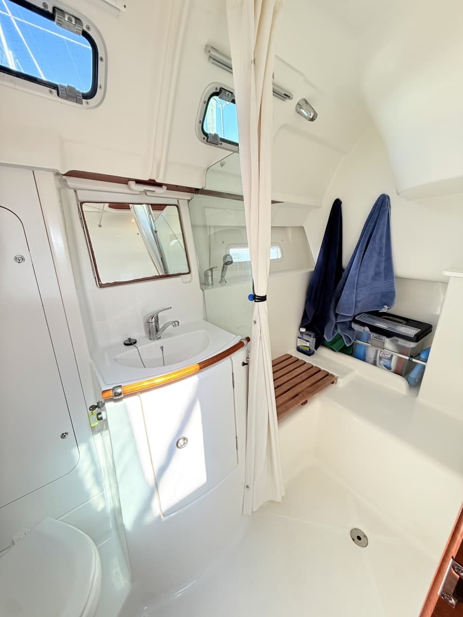2004 Beneteau 373 - Photo 24