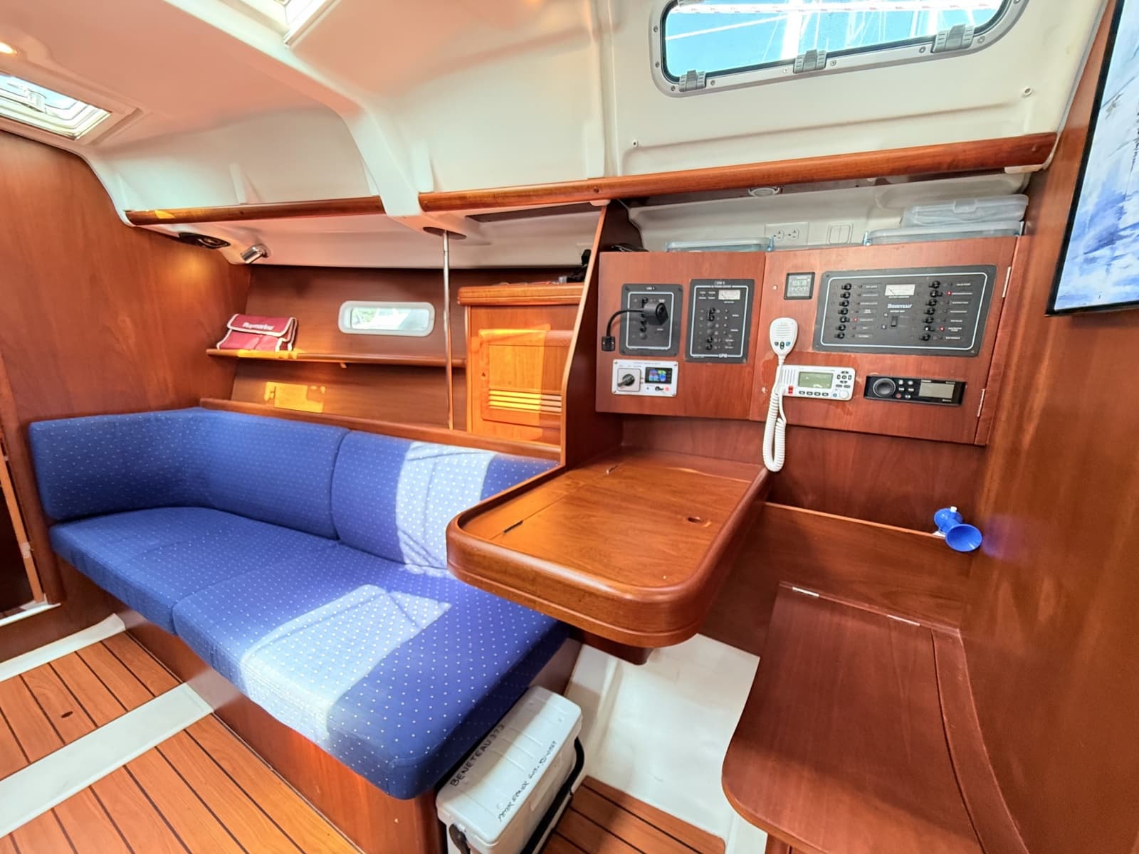 2004 Beneteau 373 - Photo 19