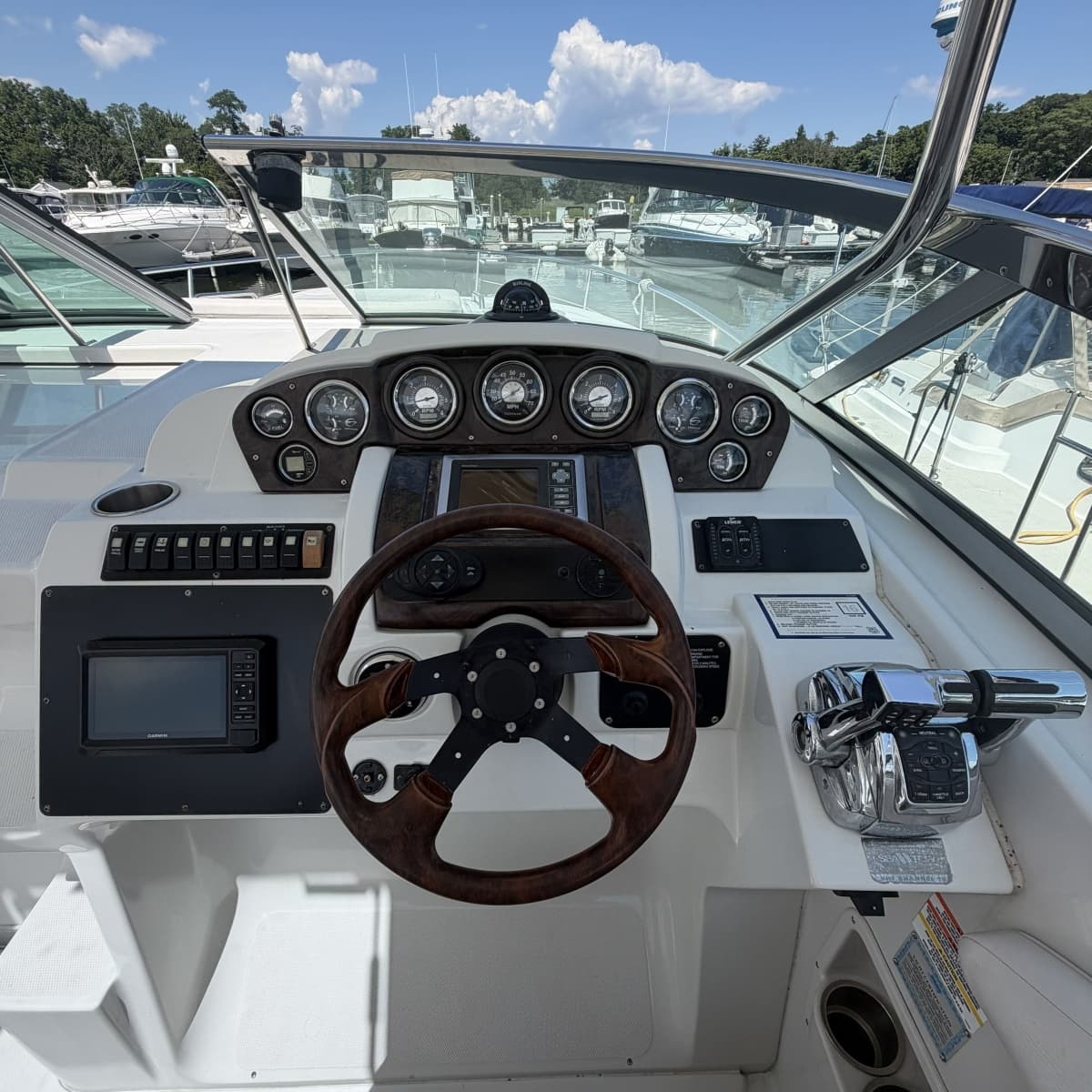 2008 Crownline 340 CR - Photo 9