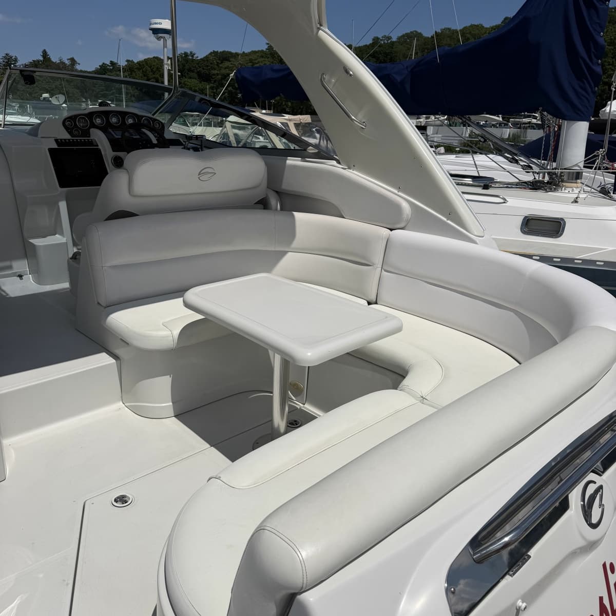 2008 Crownline 340 CR - Photo 2