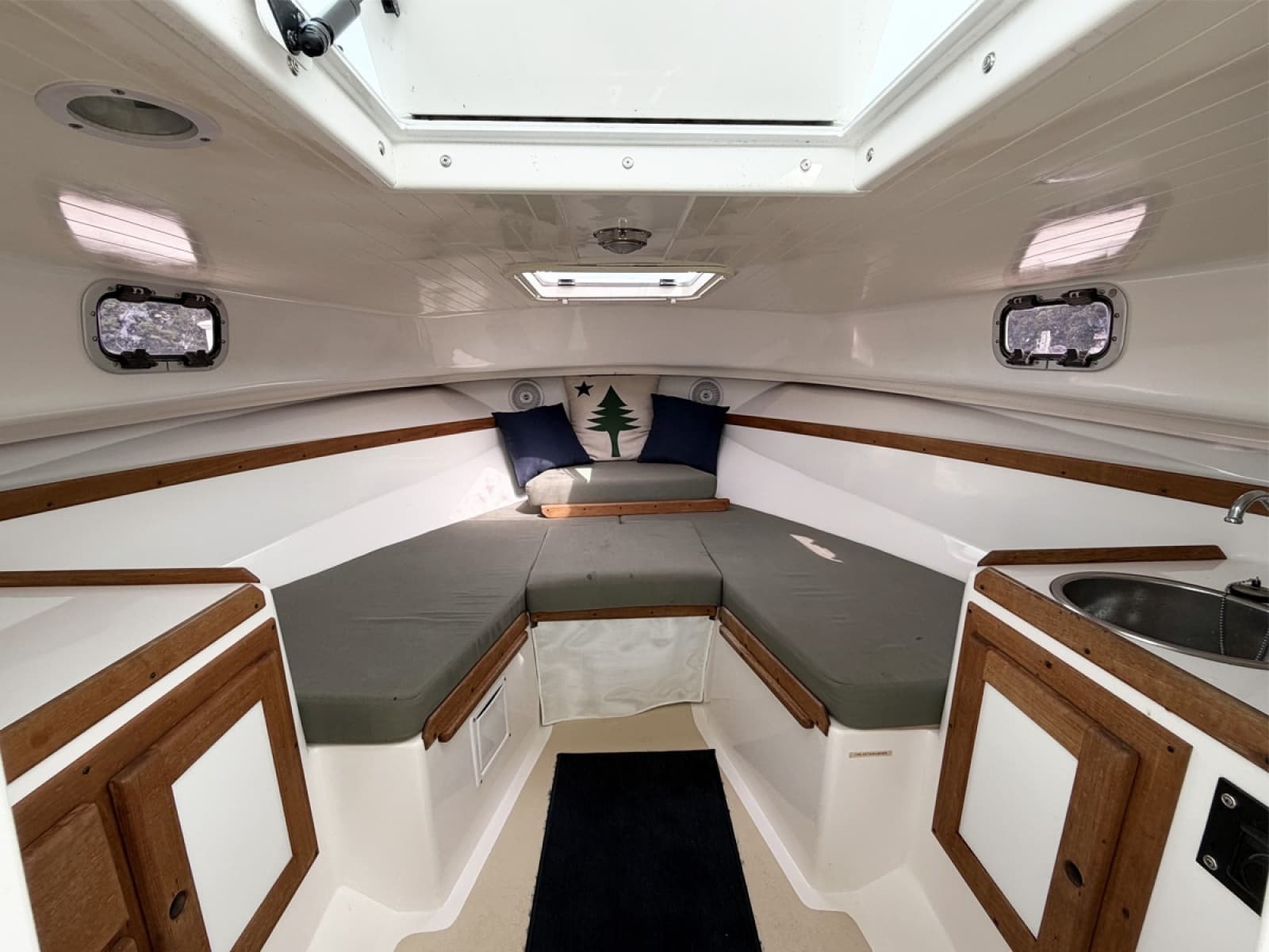 2005 Hunt Yachts Surfhunter 25 - Photo 16