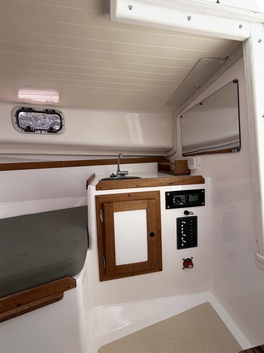 2005 Hunt Yachts Surfhunter 25 - Photo 19