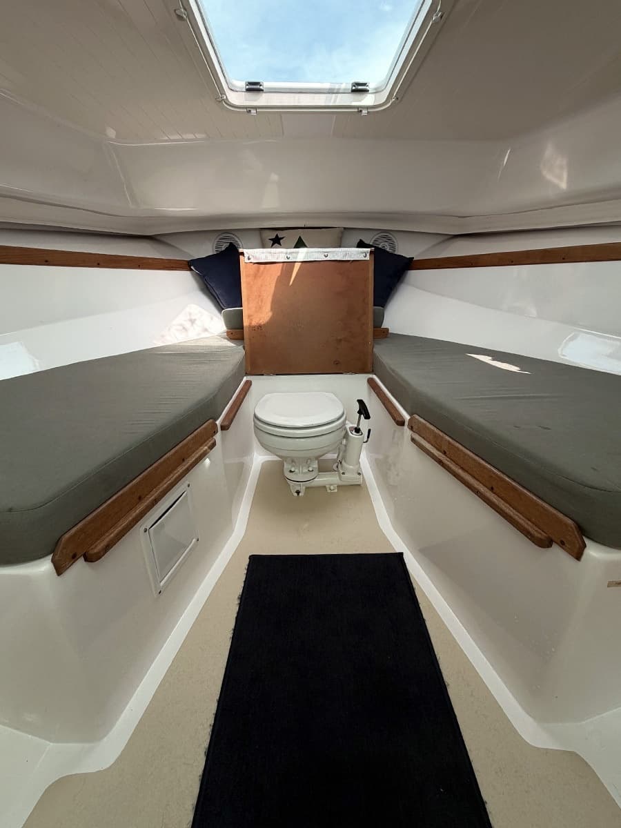 2005 Hunt Yachts Surfhunter 25 - Photo 17