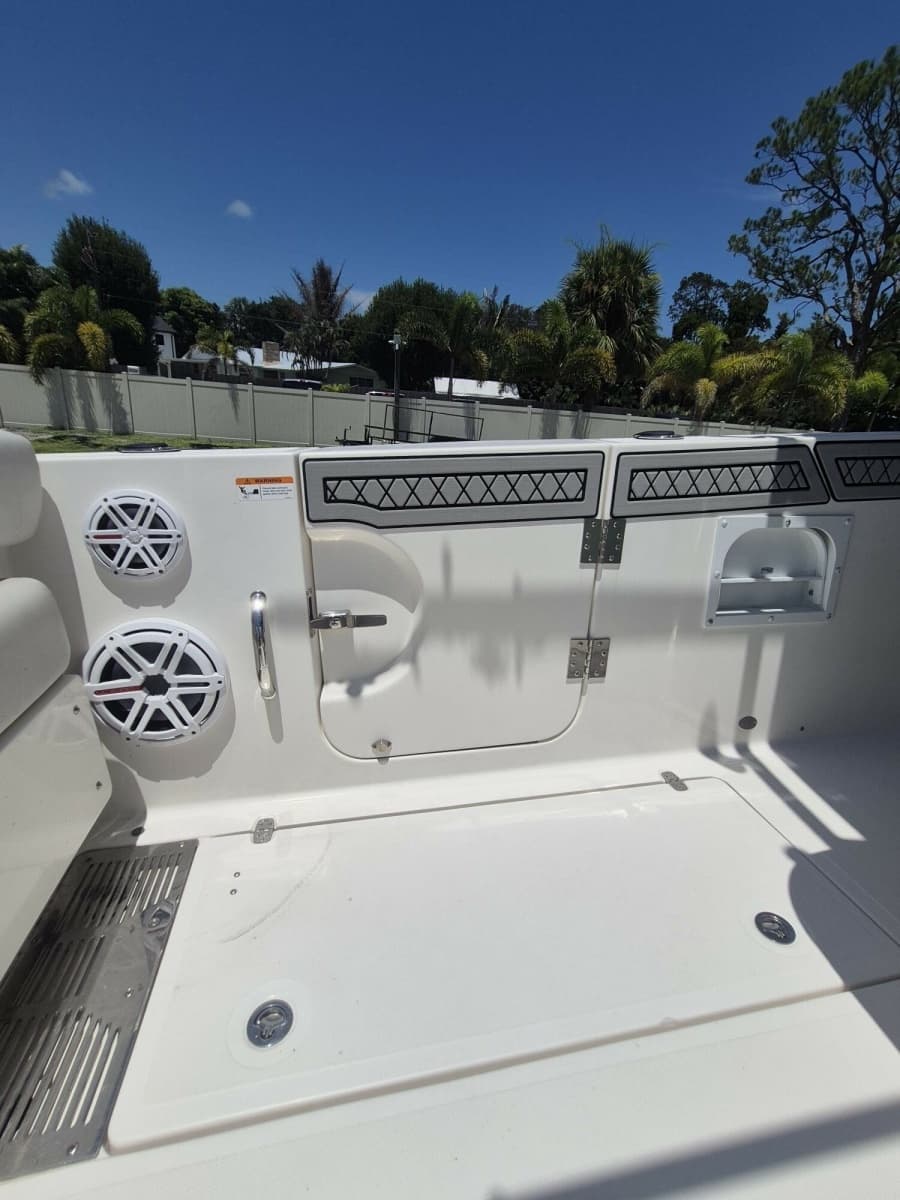 2019 Wellcraft 352 Fisherman - Photo 16