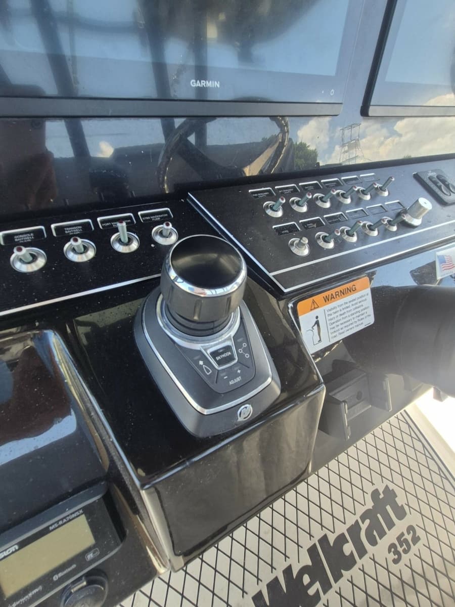 2019 Wellcraft 352 Fisherman - Photo 11