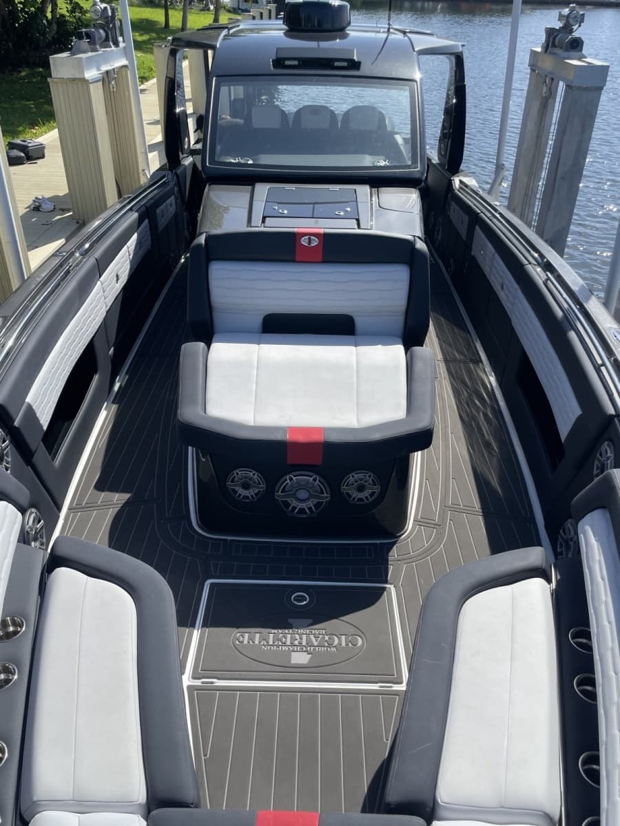 2023 Cigarette 41 Nighthawk - Photo 12