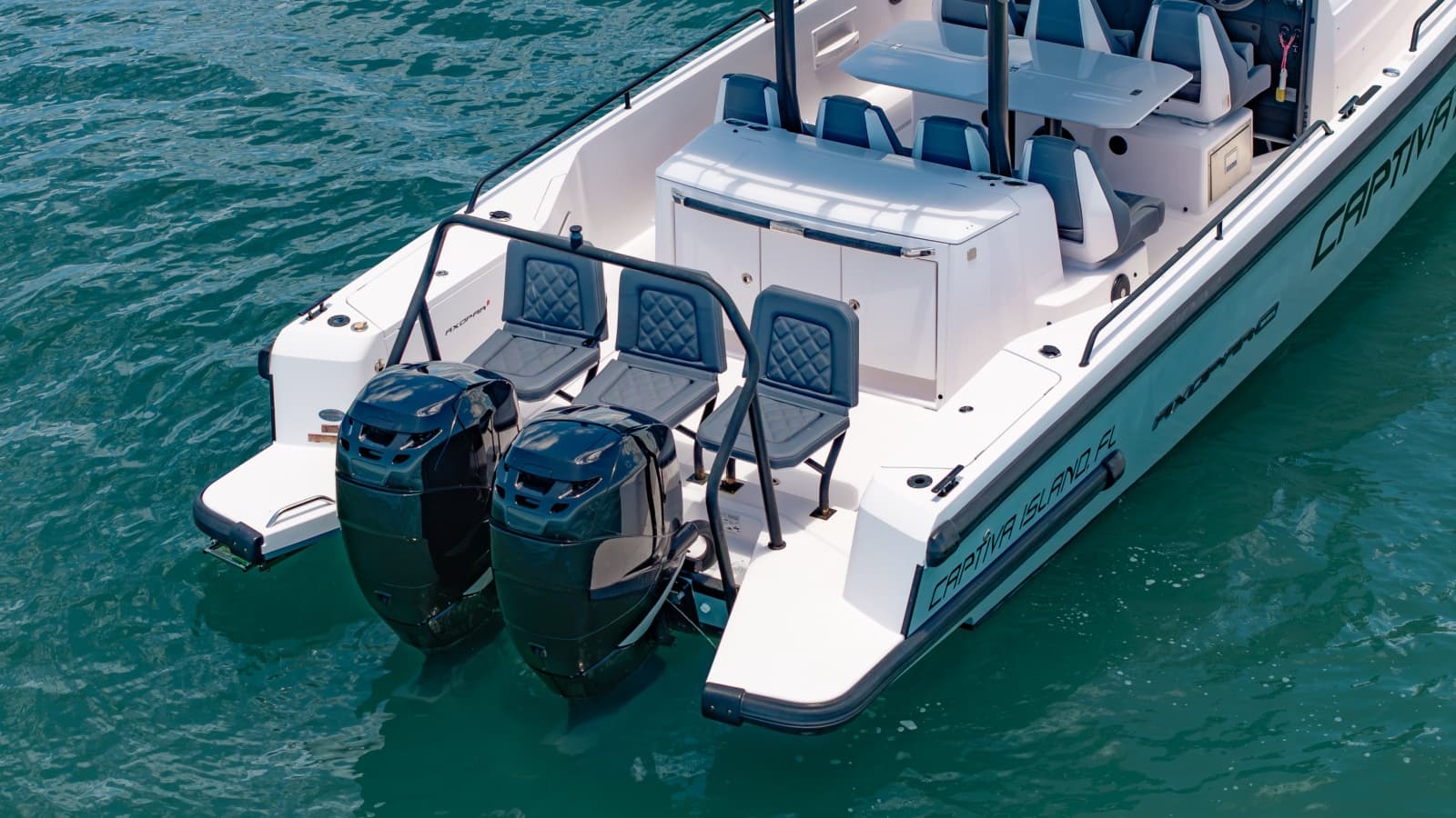 2023 Axopar 37 - Photo 23