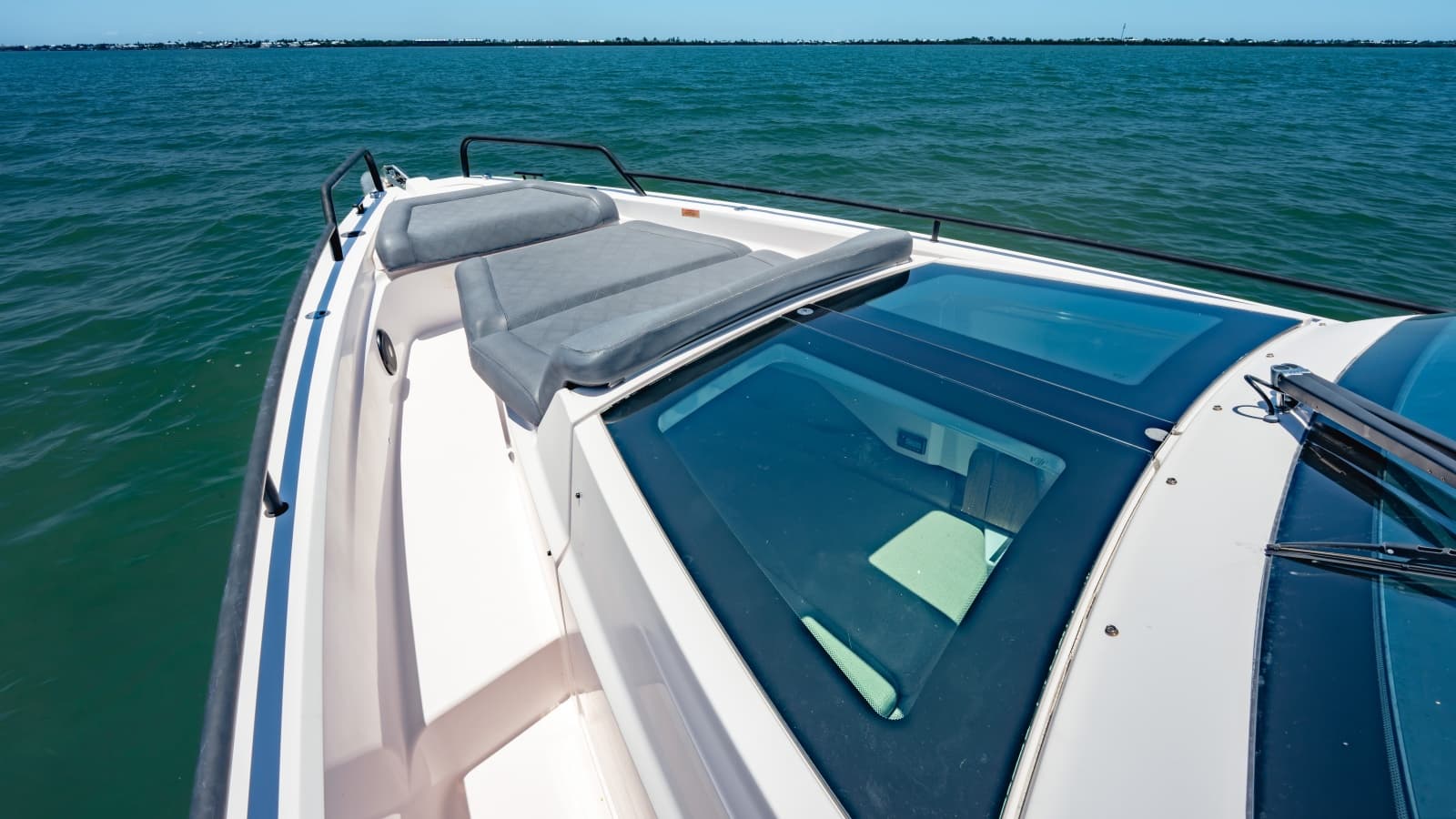 2023 Axopar 37 - Photo 36