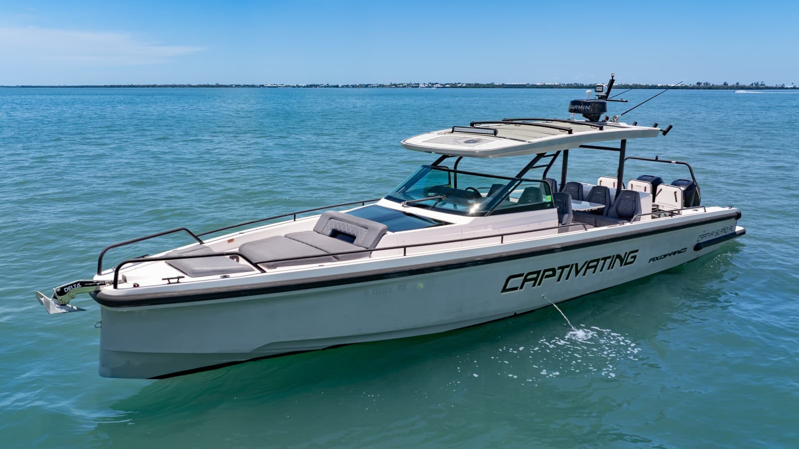 2023 Axopar 37 - Photo 19