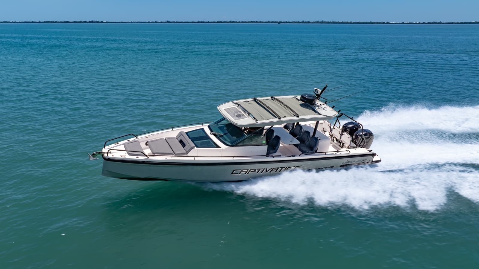 2023 Axopar 37 - Photo 5