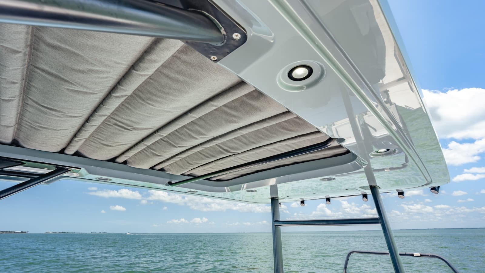 2023 Axopar 37 - Photo 35