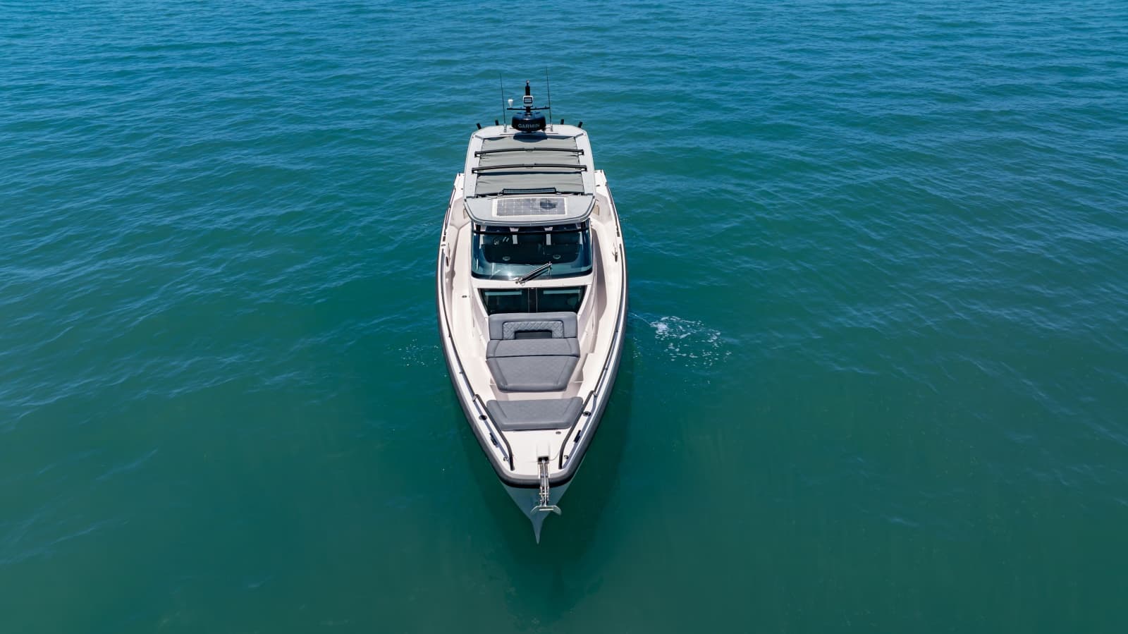 2023 Axopar 37 - Photo 20