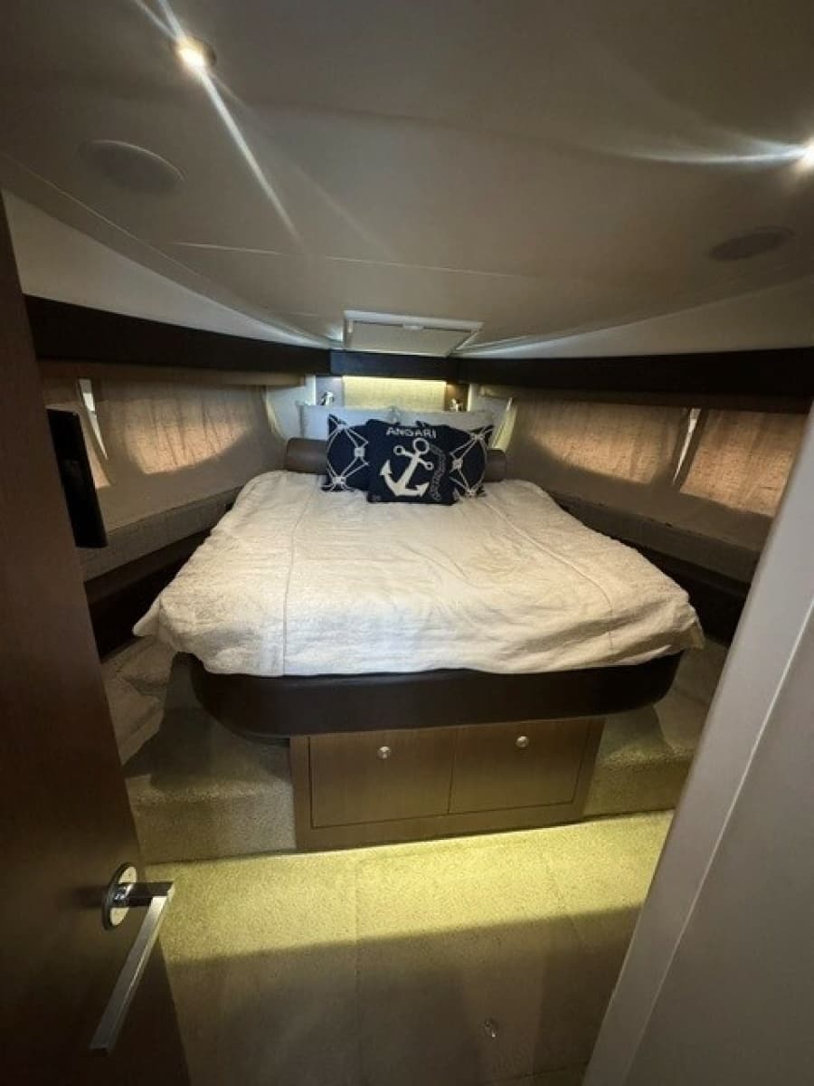 2017 Sea Ray 400 Sundancer - Photo 22
