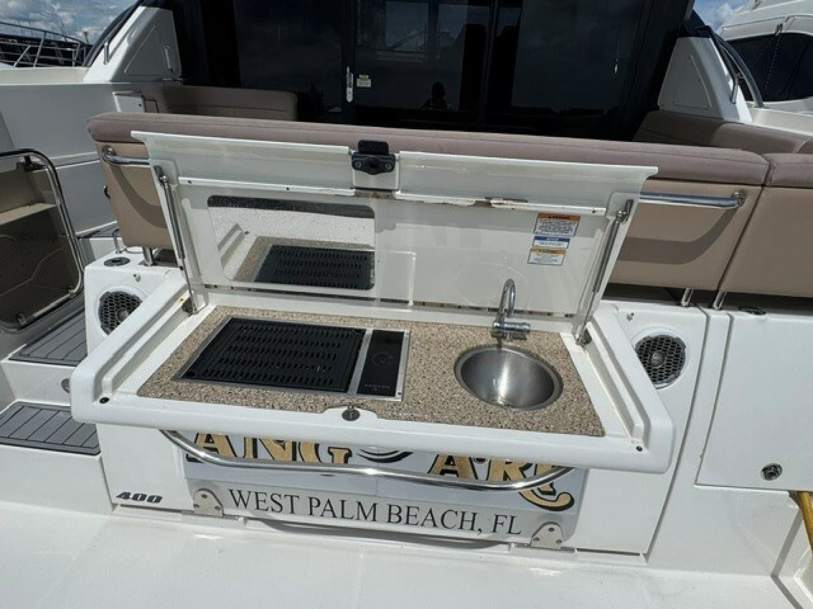 2017 Sea Ray 400 Sundancer - Photo 6