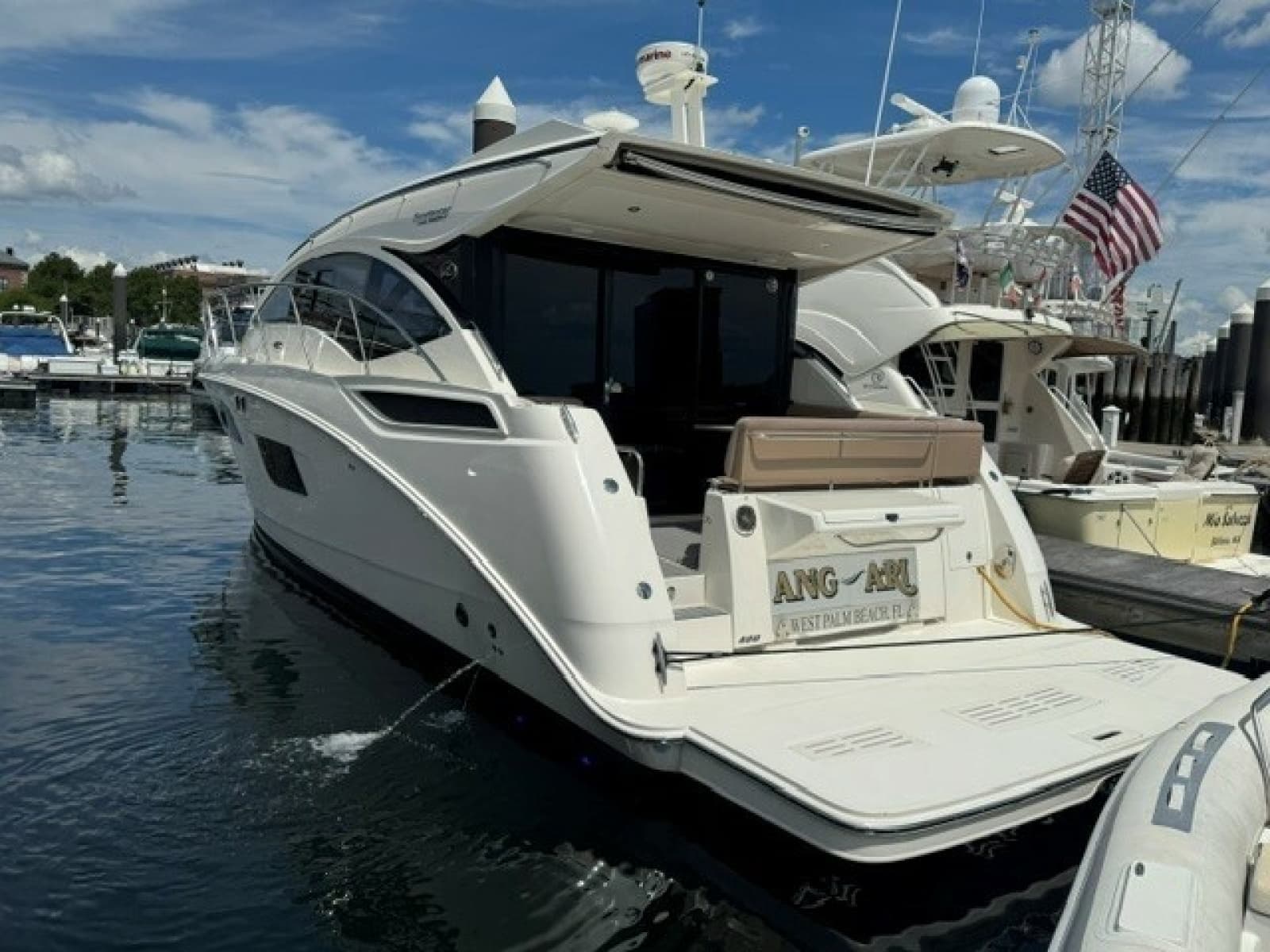 2017 Sea Ray 400 Sundancer - Photo 4