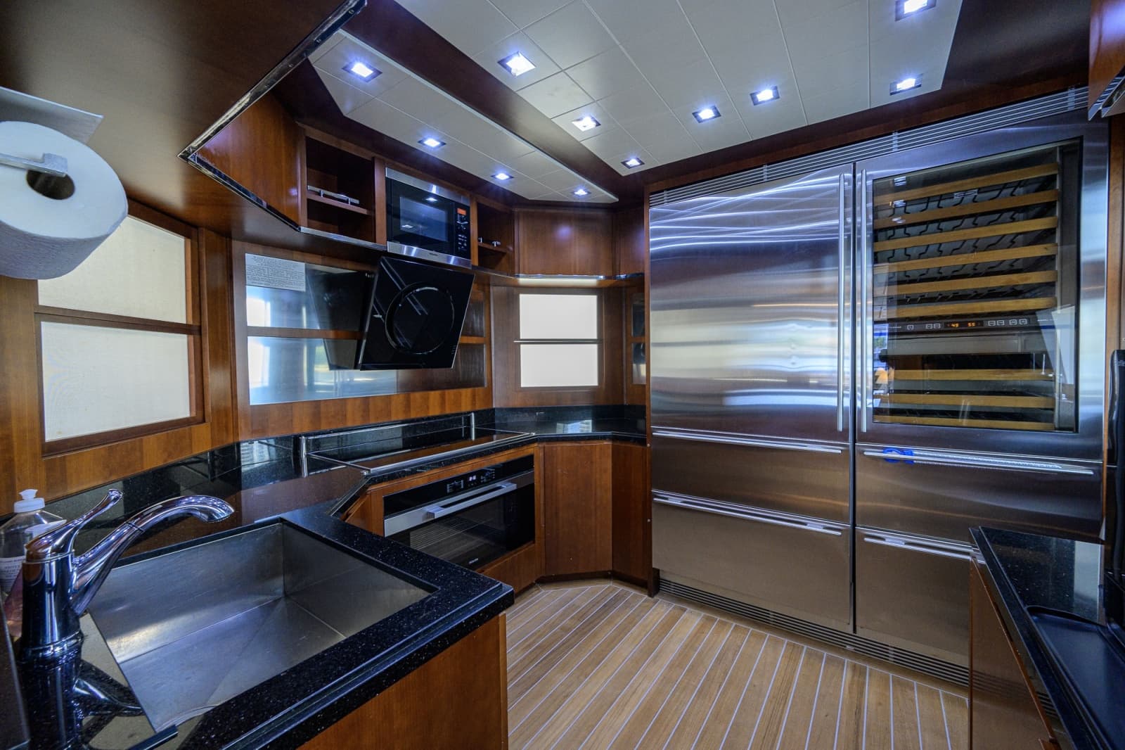 2008 Azimut Flybridge - Photo 9