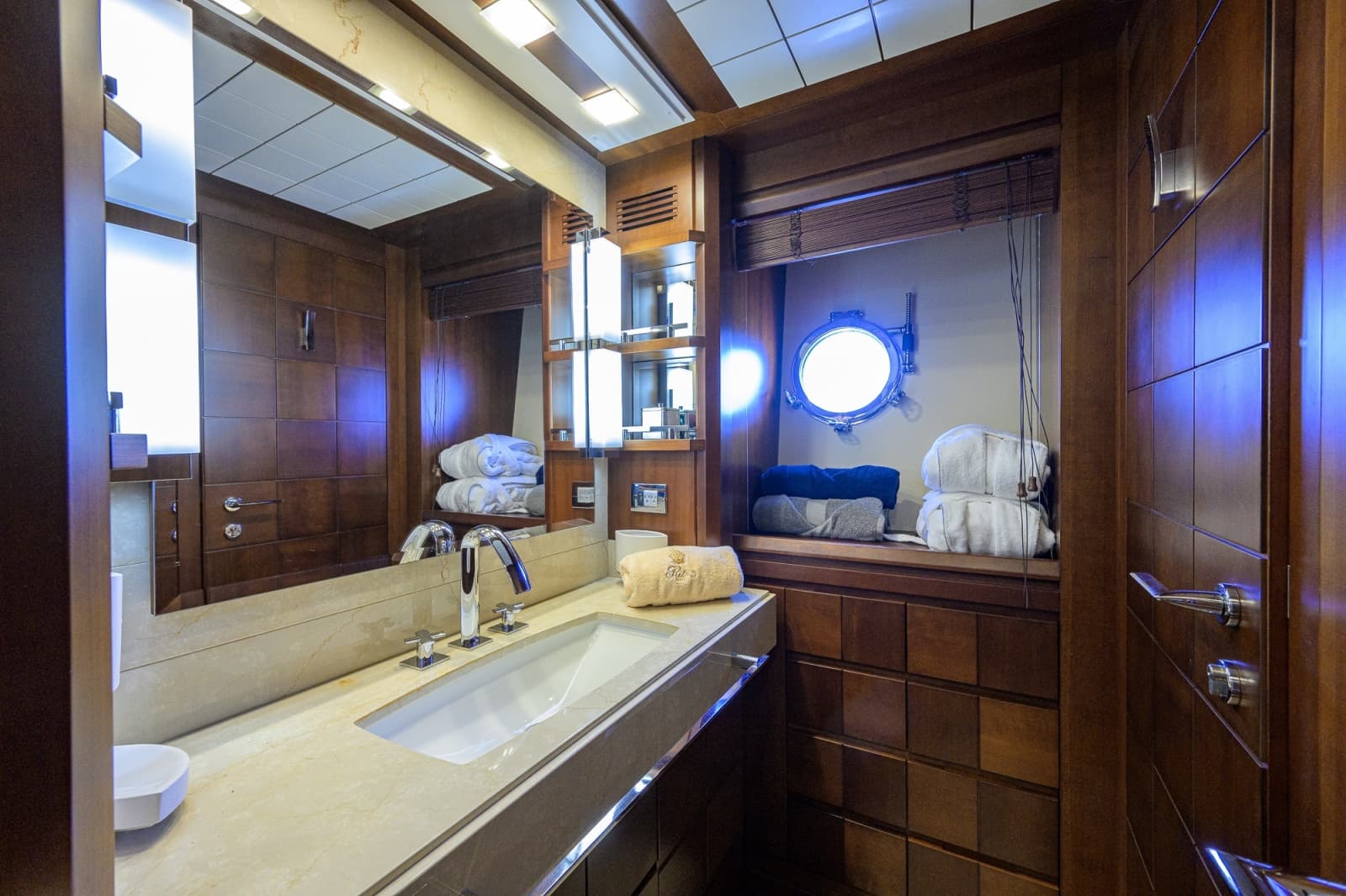 2008 Azimut Flybridge - Photo 18