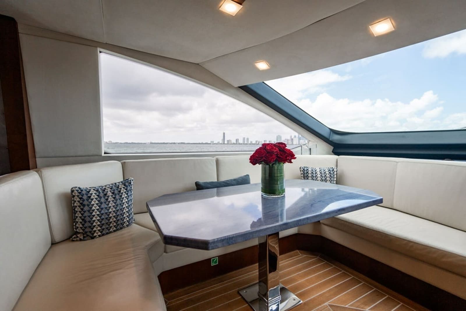 2008 Azimut Flybridge - Photo 11
