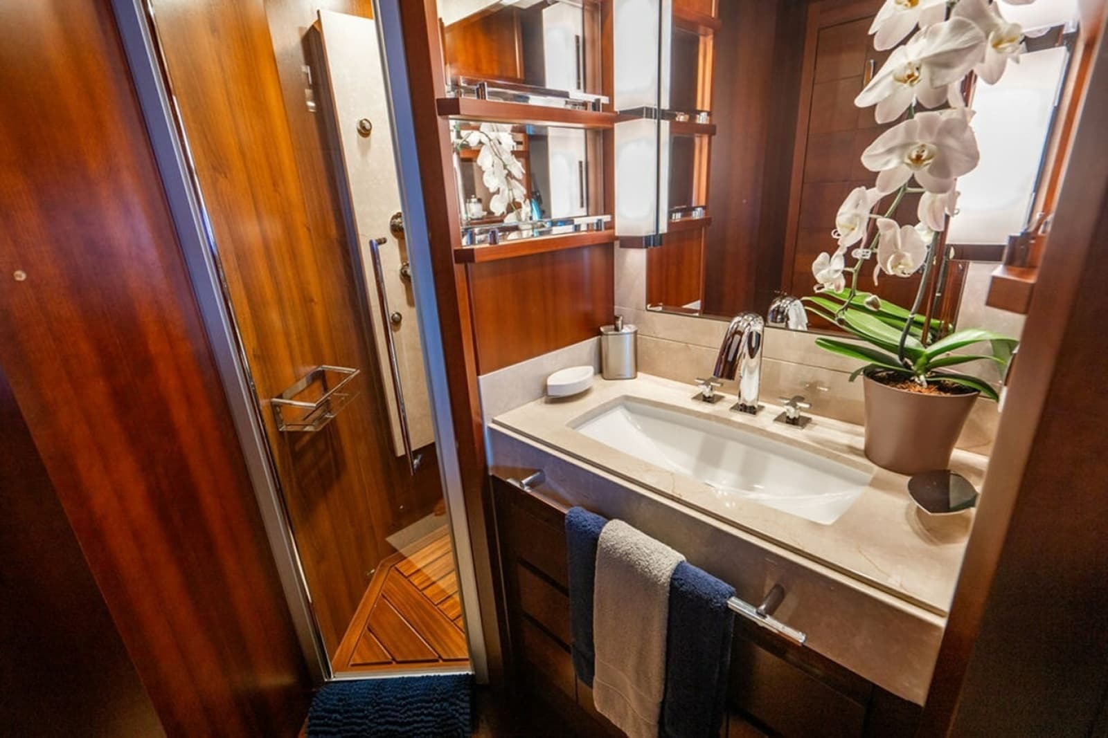 2008 Azimut Flybridge - Photo 23