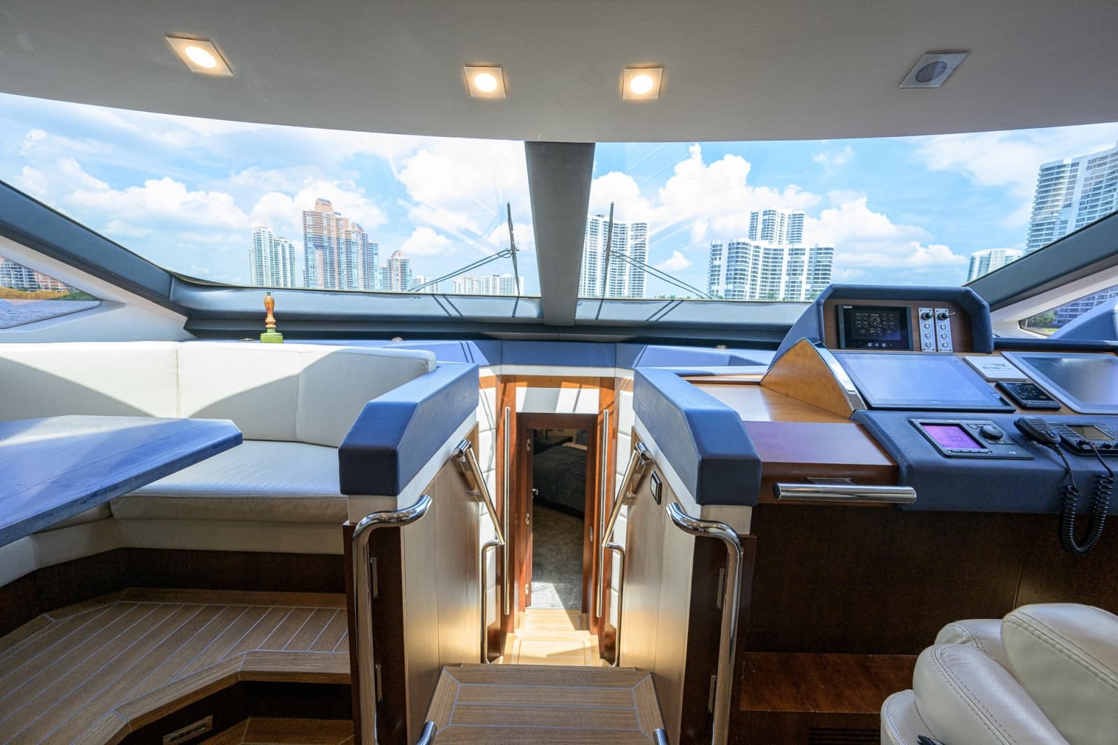 2008 Azimut Flybridge - Photo 32