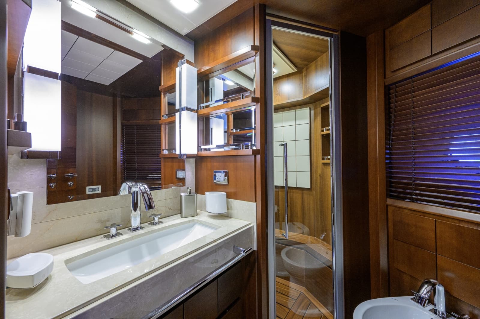2008 Azimut Flybridge - Photo 21