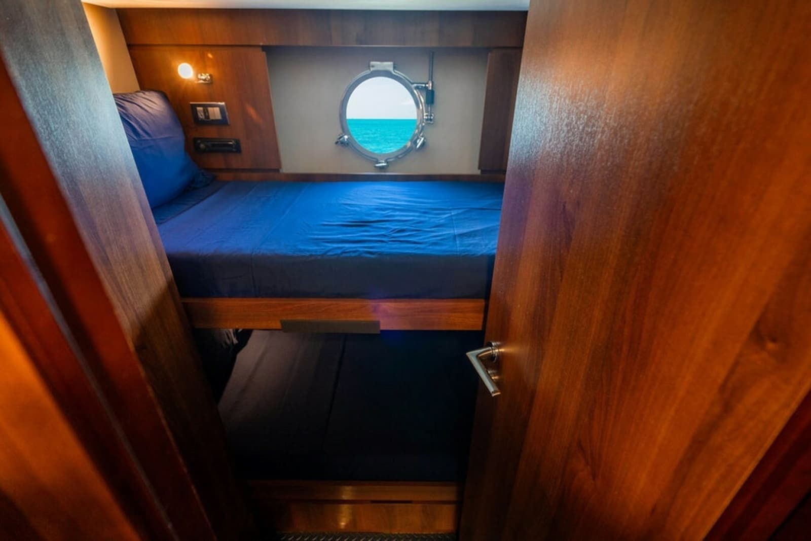 2008 Azimut Flybridge - Photo 25