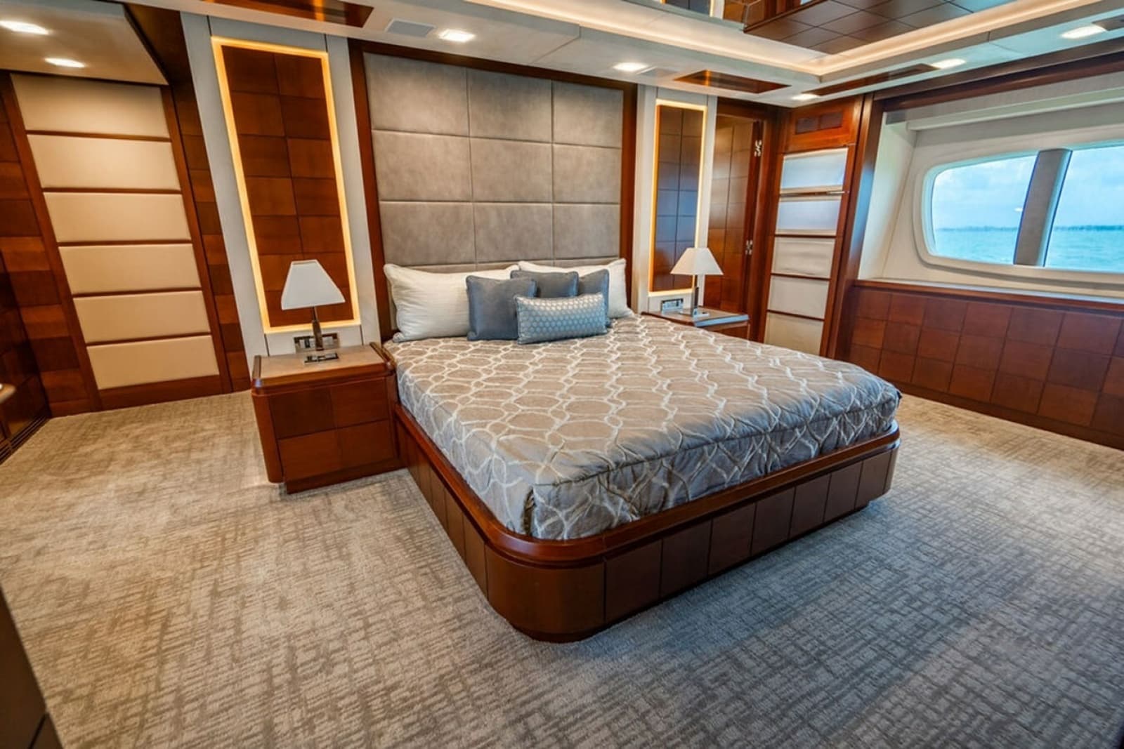 2008 Azimut Flybridge - Photo 14