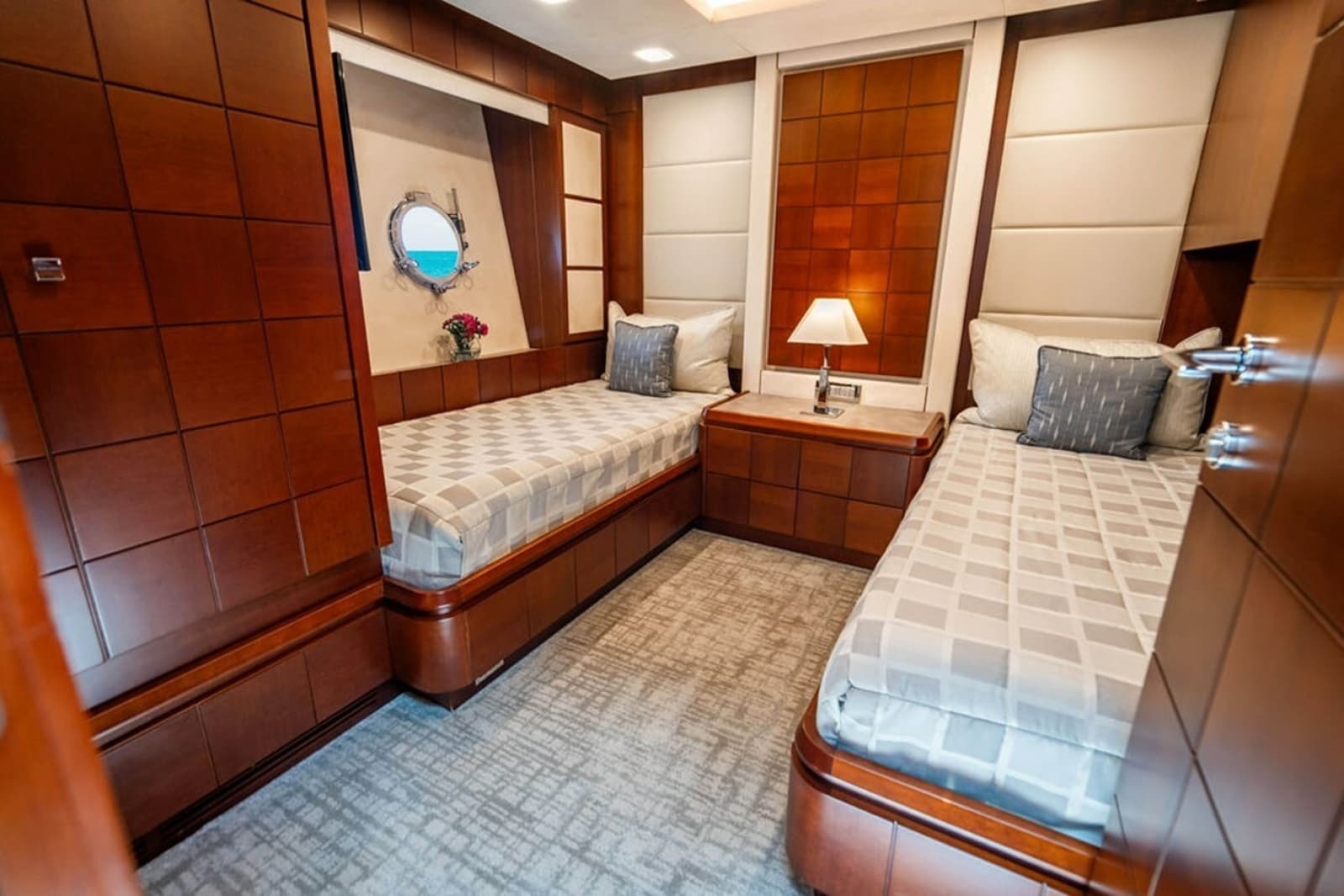 2008 Azimut Flybridge - Photo 22
