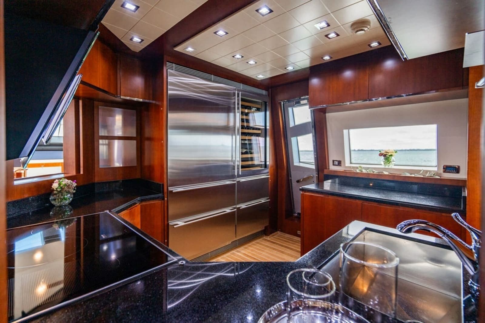 2008 Azimut Flybridge - Photo 8