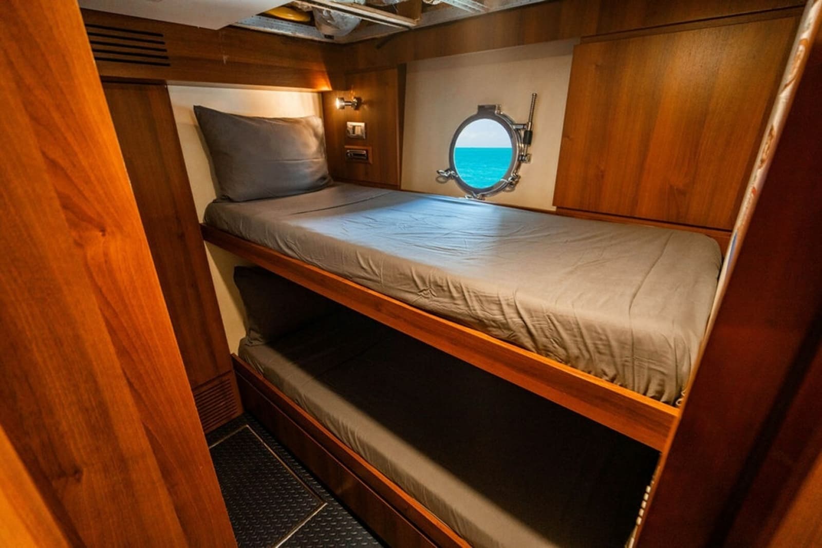 2008 Azimut Flybridge - Photo 24