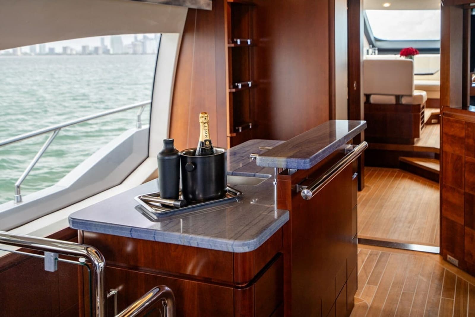 2008 Azimut Flybridge - Photo 7