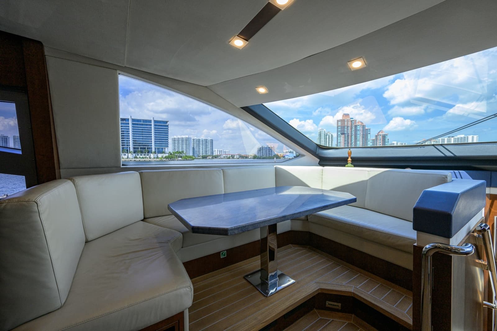 2008 Azimut Flybridge - Photo 31