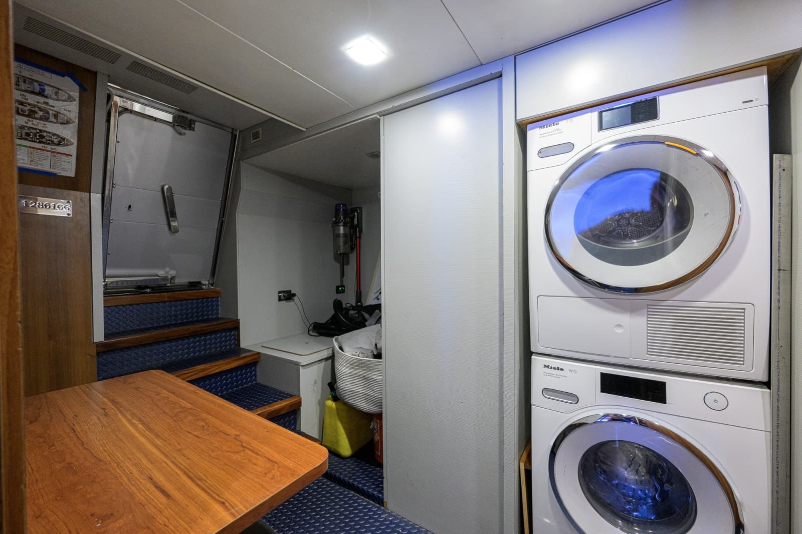 2008 Azimut Flybridge - Photo 59