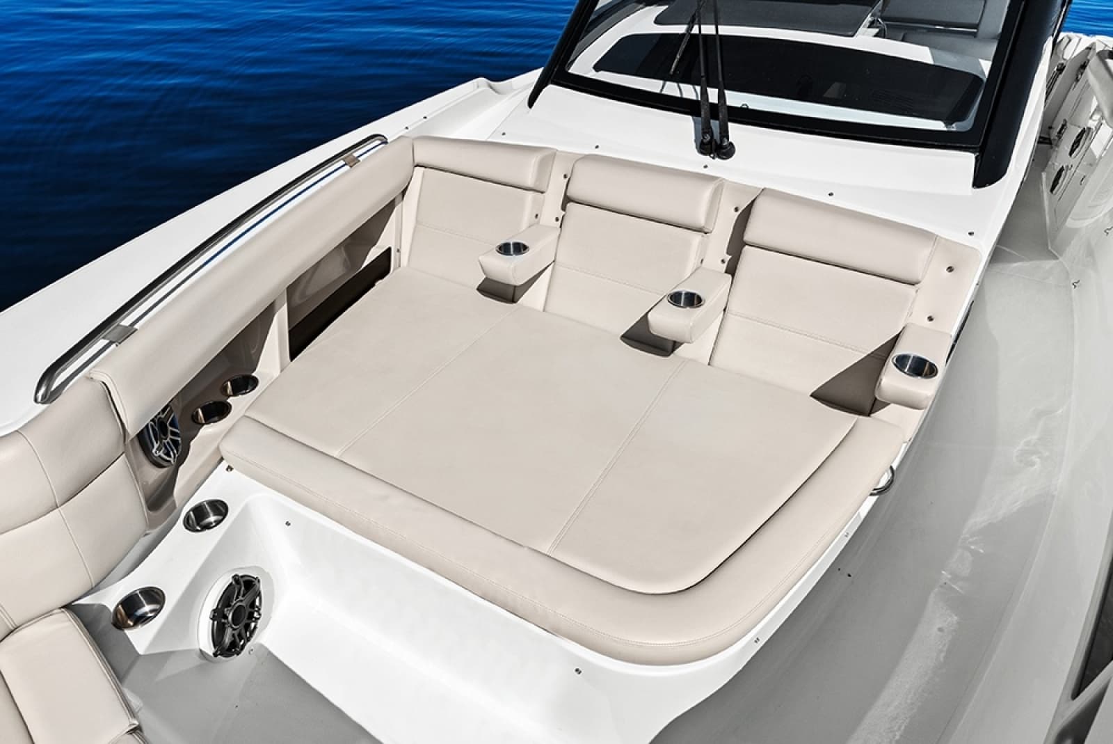 2023 Boston Whaler 350 Realm - Photo 33
