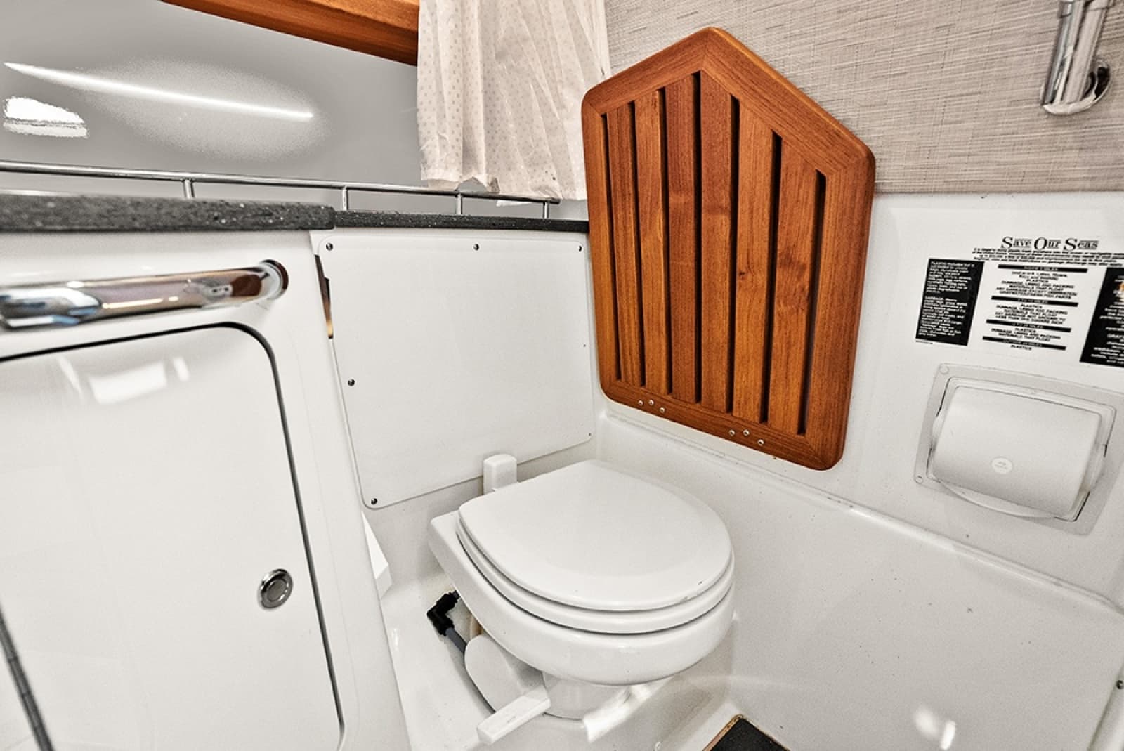 2023 Boston Whaler 350 Realm - Photo 39