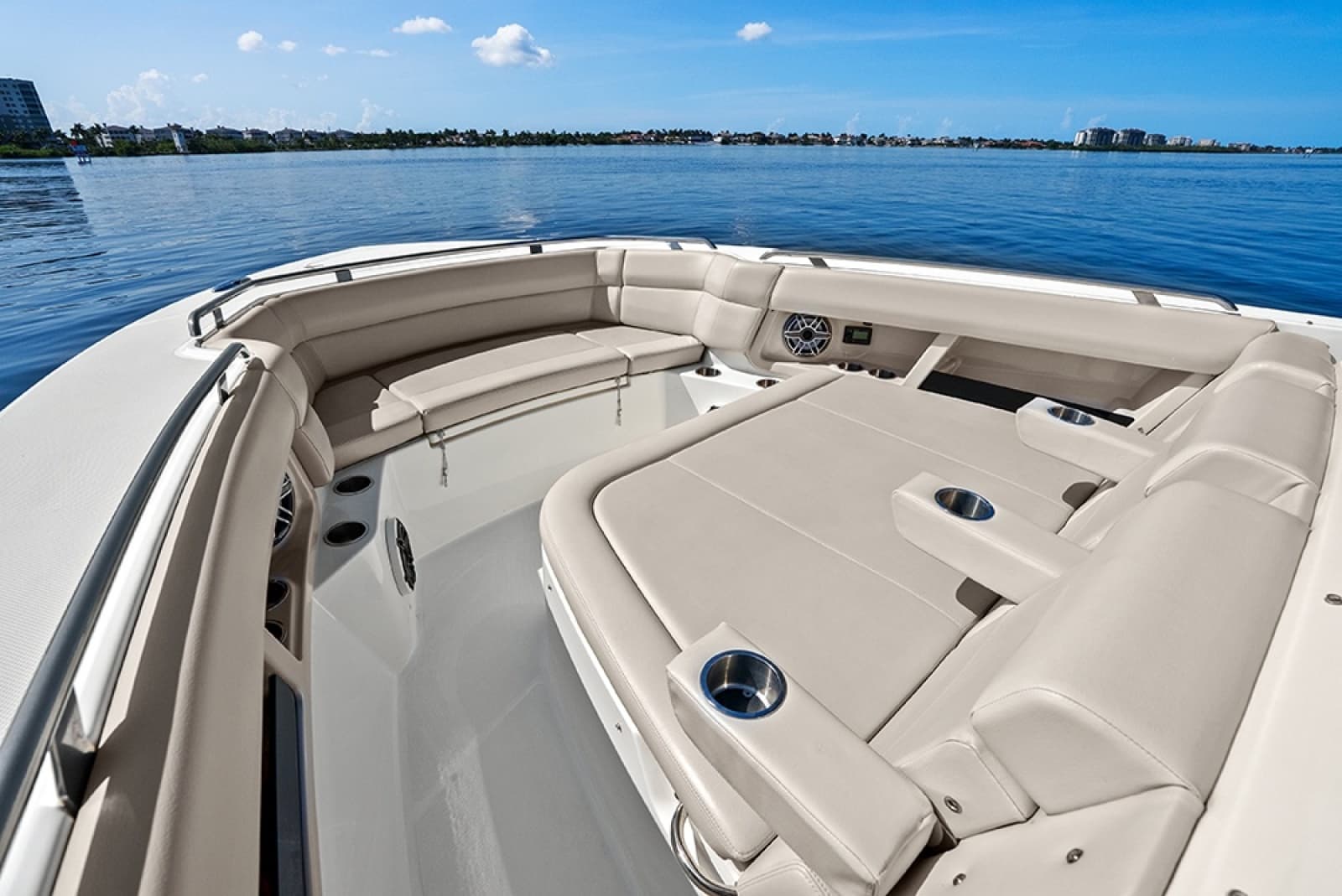 2023 Boston Whaler 350 Realm - Photo 31