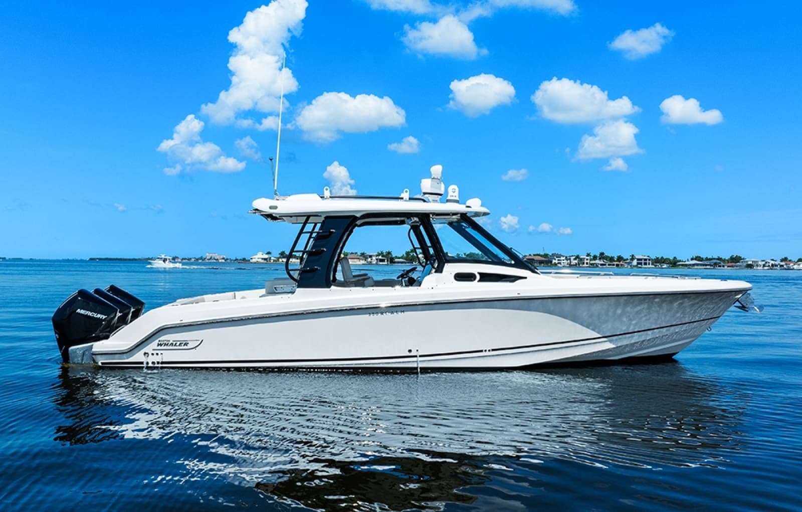 2023 Boston Whaler 350 Realm - Photo 1