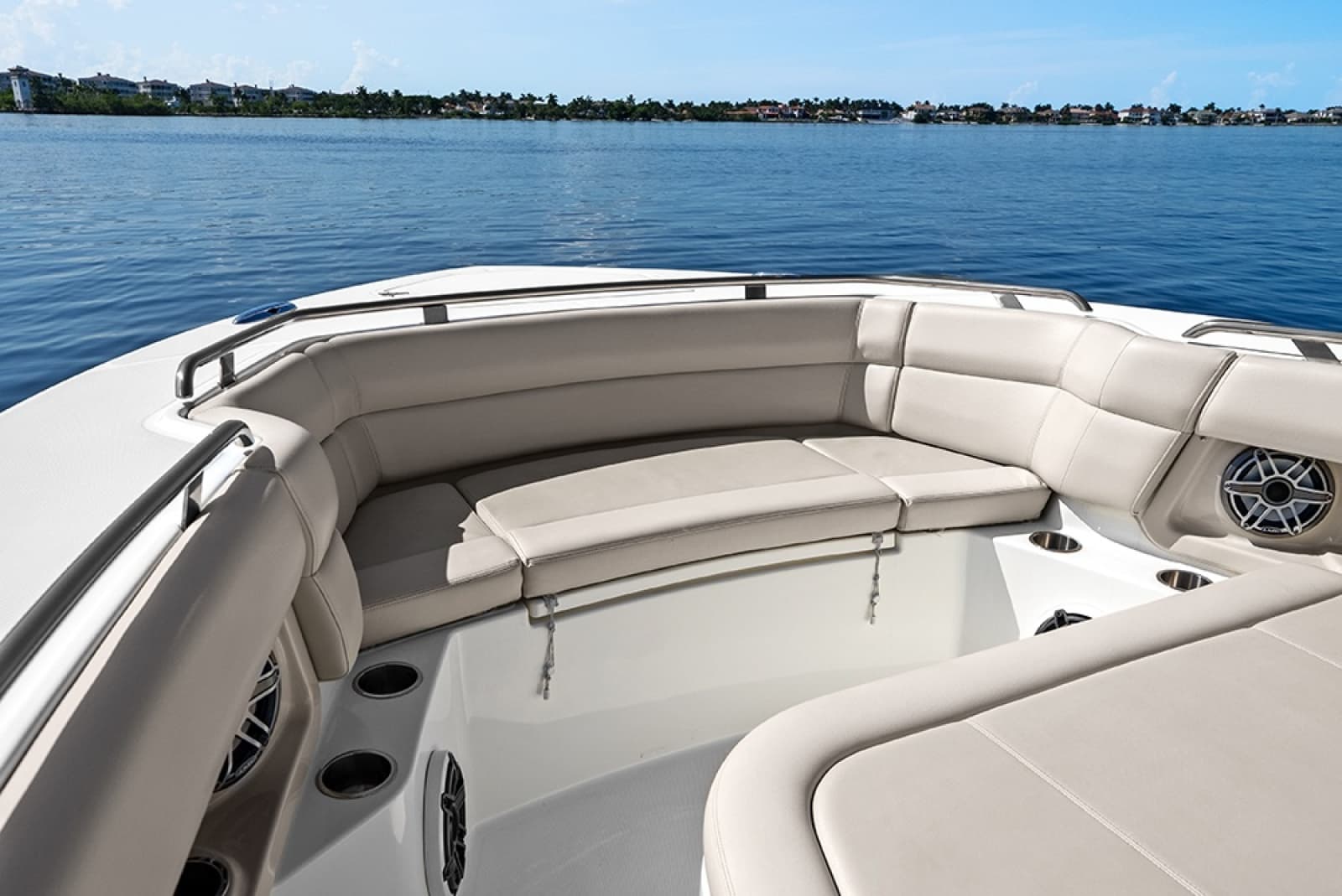 2023 Boston Whaler 350 Realm - Photo 32