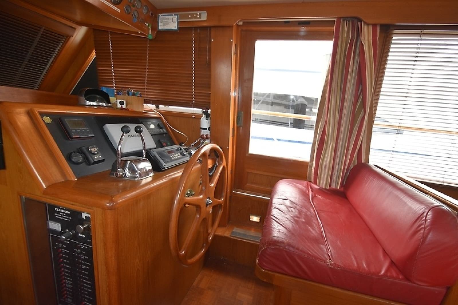1994 Ocean Alexander 423 Classico - Photo 79