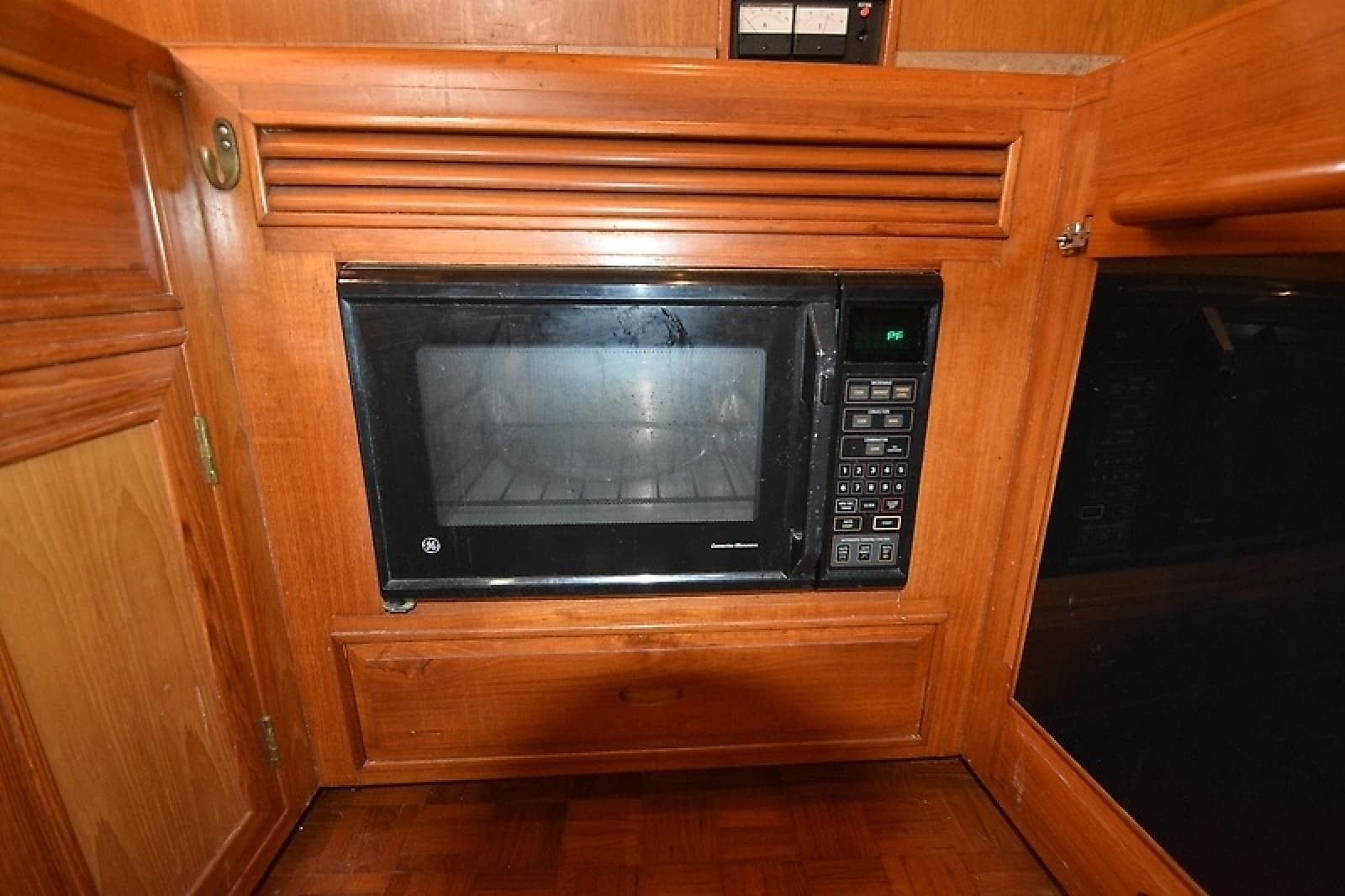 1994 Ocean Alexander 423 Classico - Photo 60