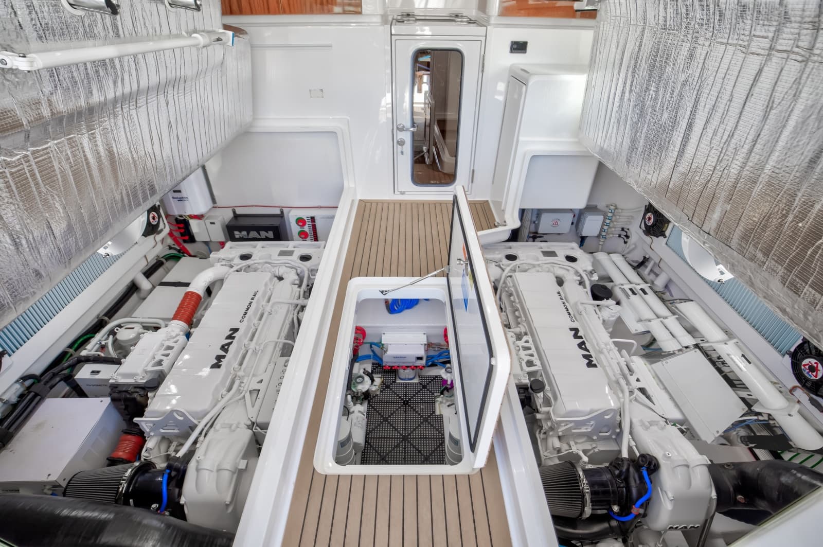 2021 Viking 46 Billfish - Photo 24