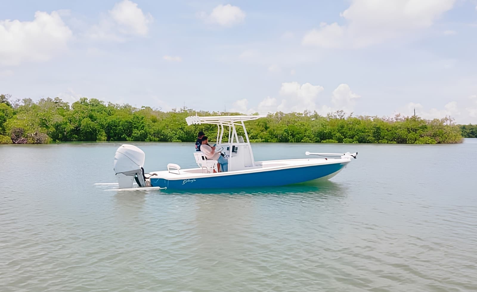 2013 Yellowfin 24 Bay - Photo 2
