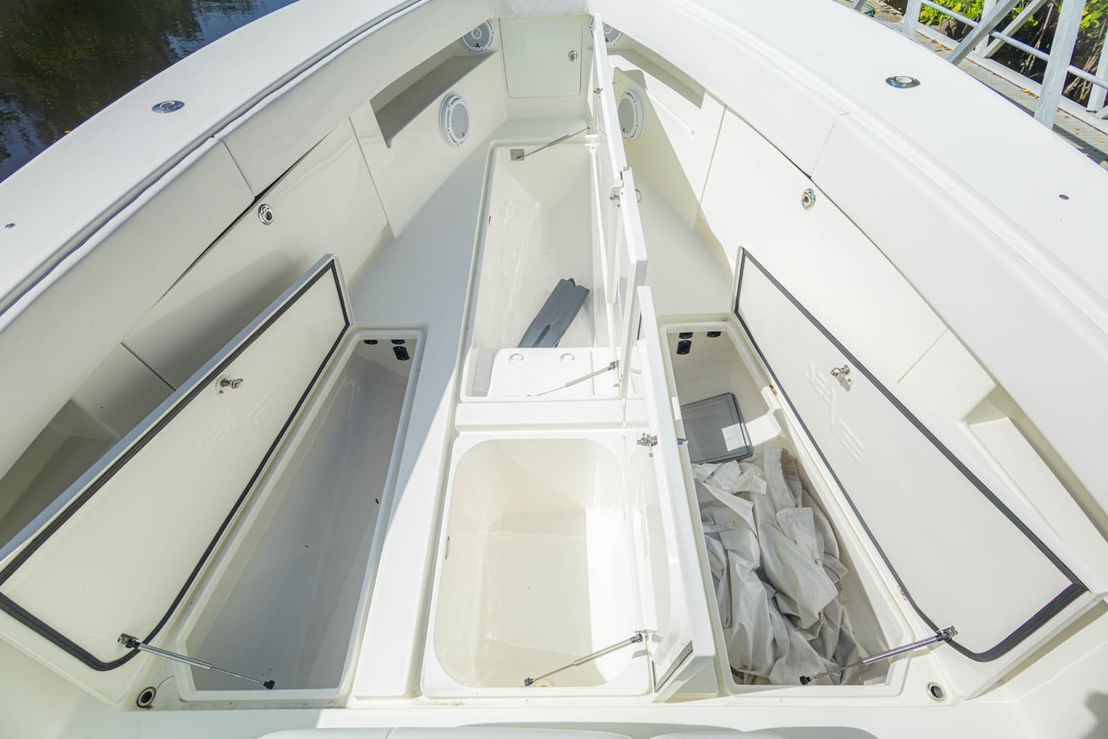 2016 SeaVee 390Z - Photo 52