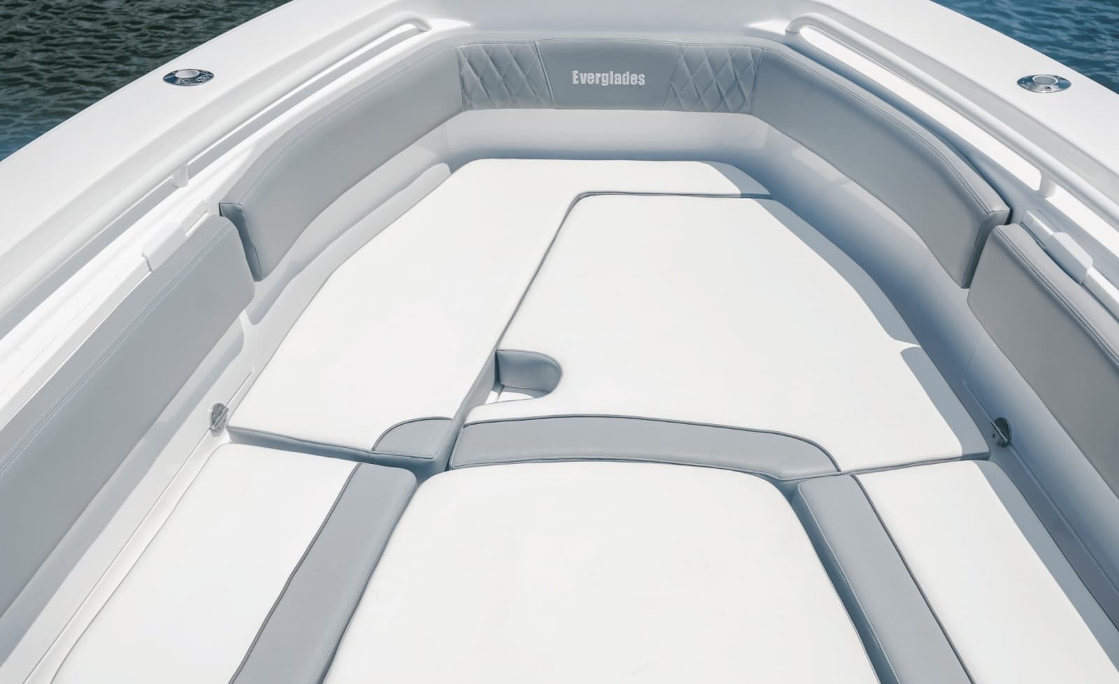 2024 Everglades 365CC - Photo 13