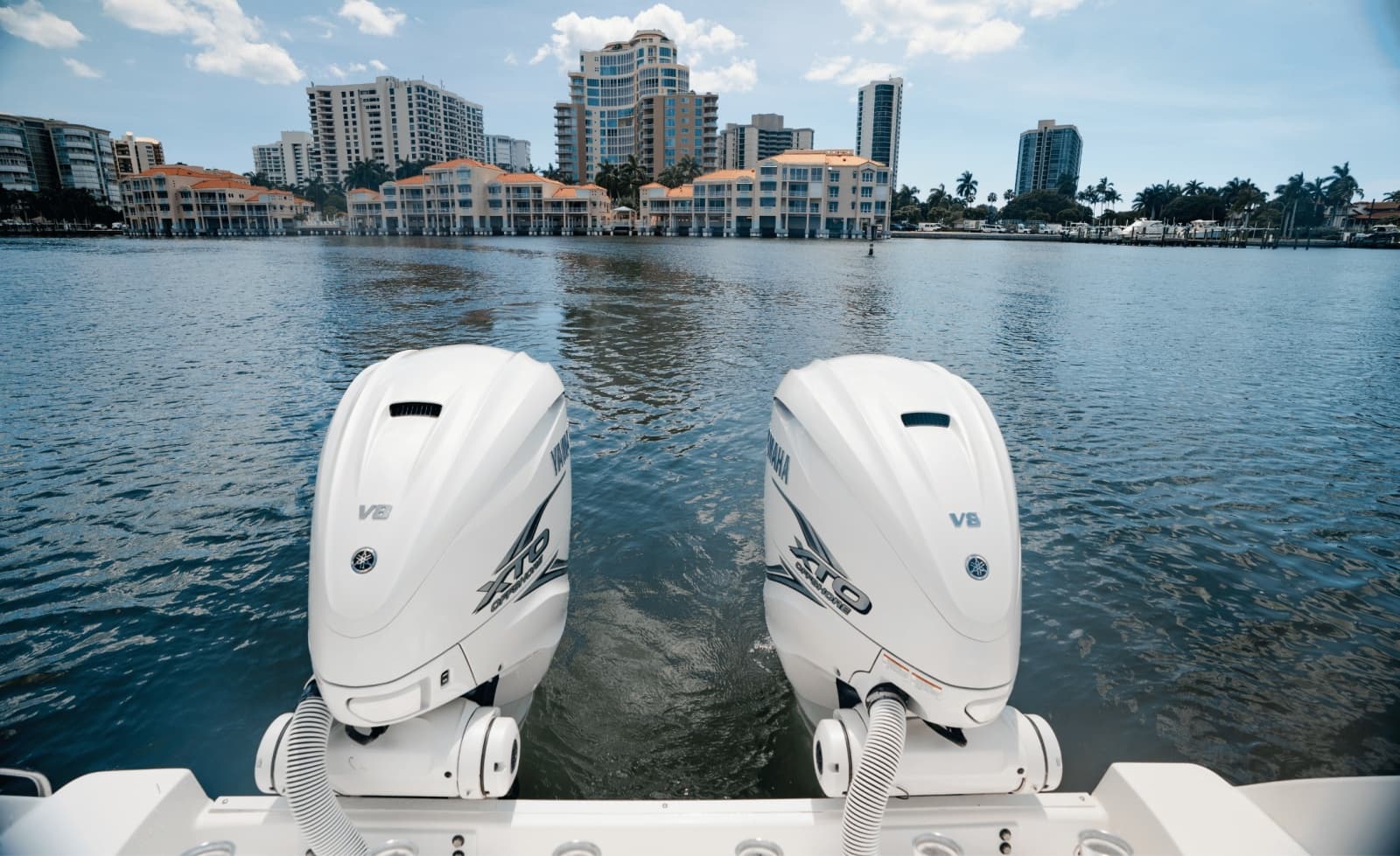 2024 Everglades 365CC - Photo 8