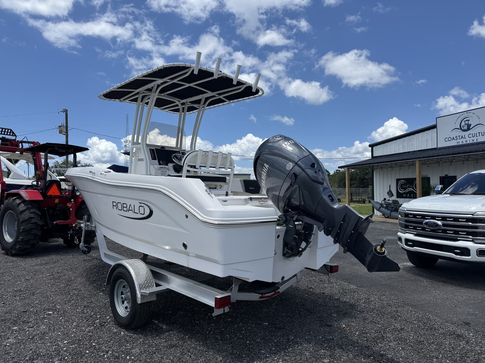 2024 Robalo R180 - Photo 2