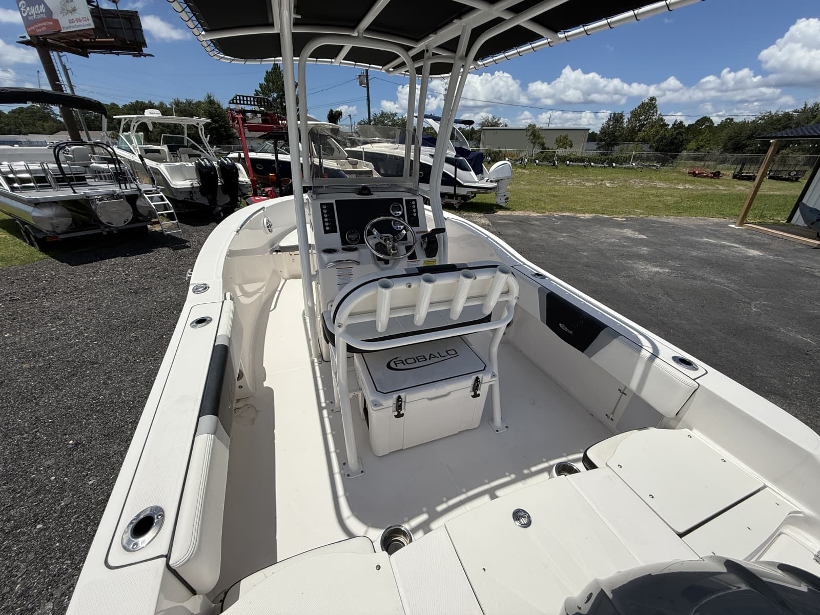 2024 Robalo R180 - Photo 7